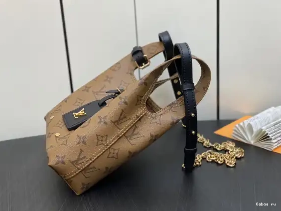 BB LOUIS Atlantis VUITTON 0520